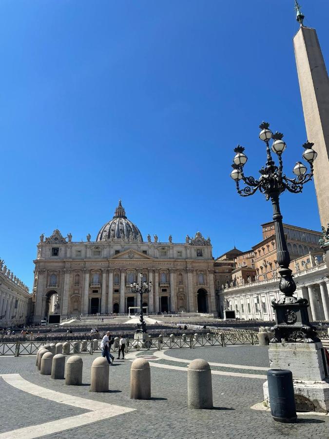 Sunset At St Peter Hotel - Rome — Photos 2